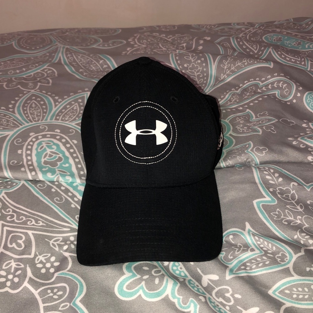 Men’s Black Under Armour Golf Hat